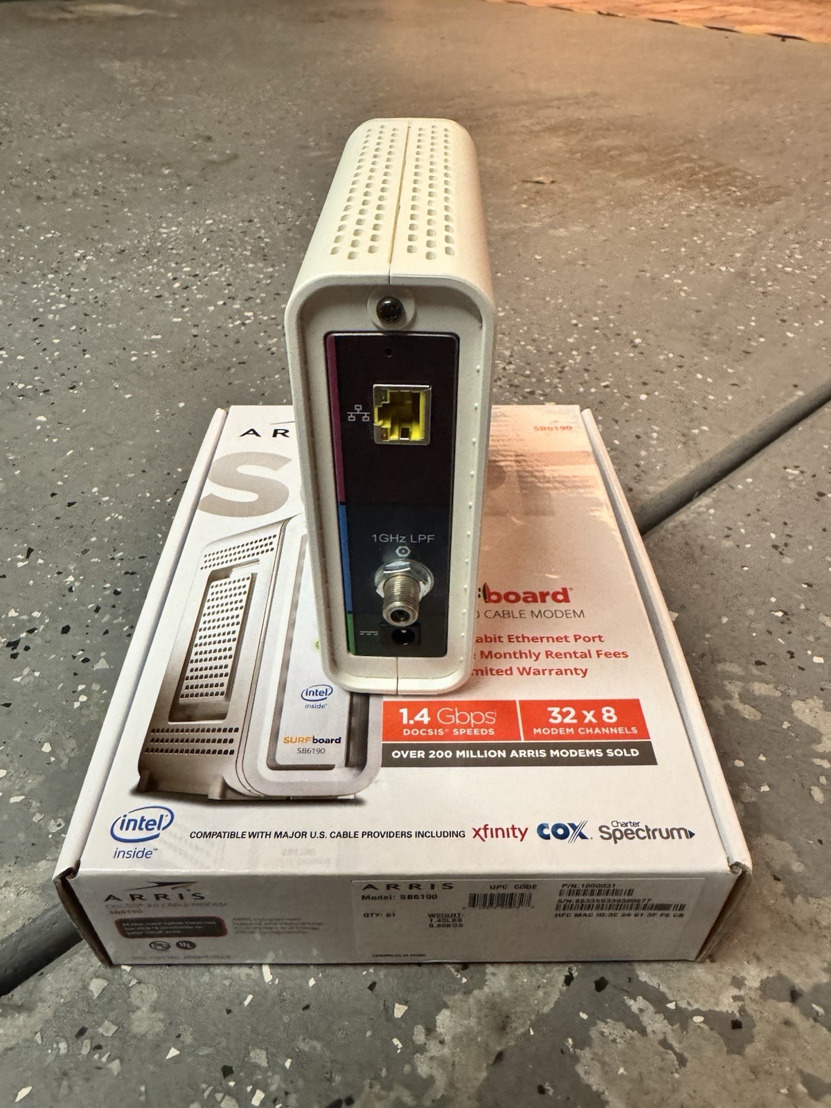 ARRIS SURFboard SB6190 DOCSIS 3.0 32 x 8 Gigabit Cable Modem – Open Box