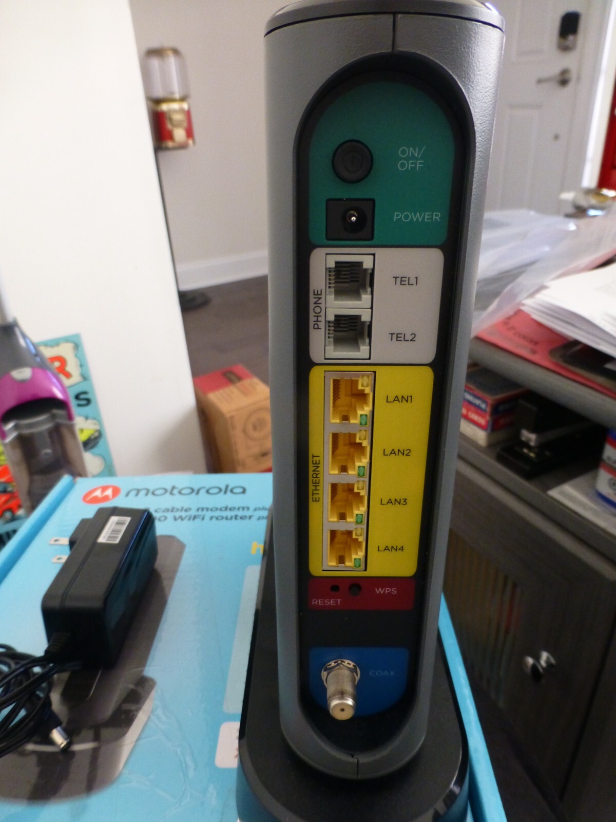 Motorola MT7711 24×8 Cable Modem Plus AC1900 WiFi Router Plus 2 Phone Lines