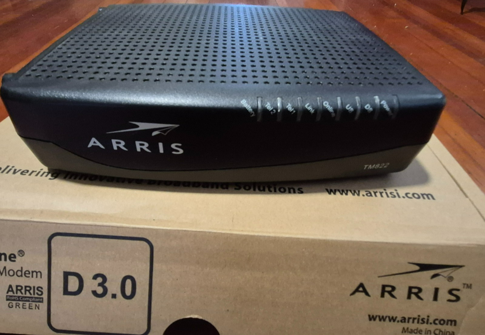 ARRIS Touchstone TM822G DOCSIS 3.0 8×4 Telephony Modem – Black