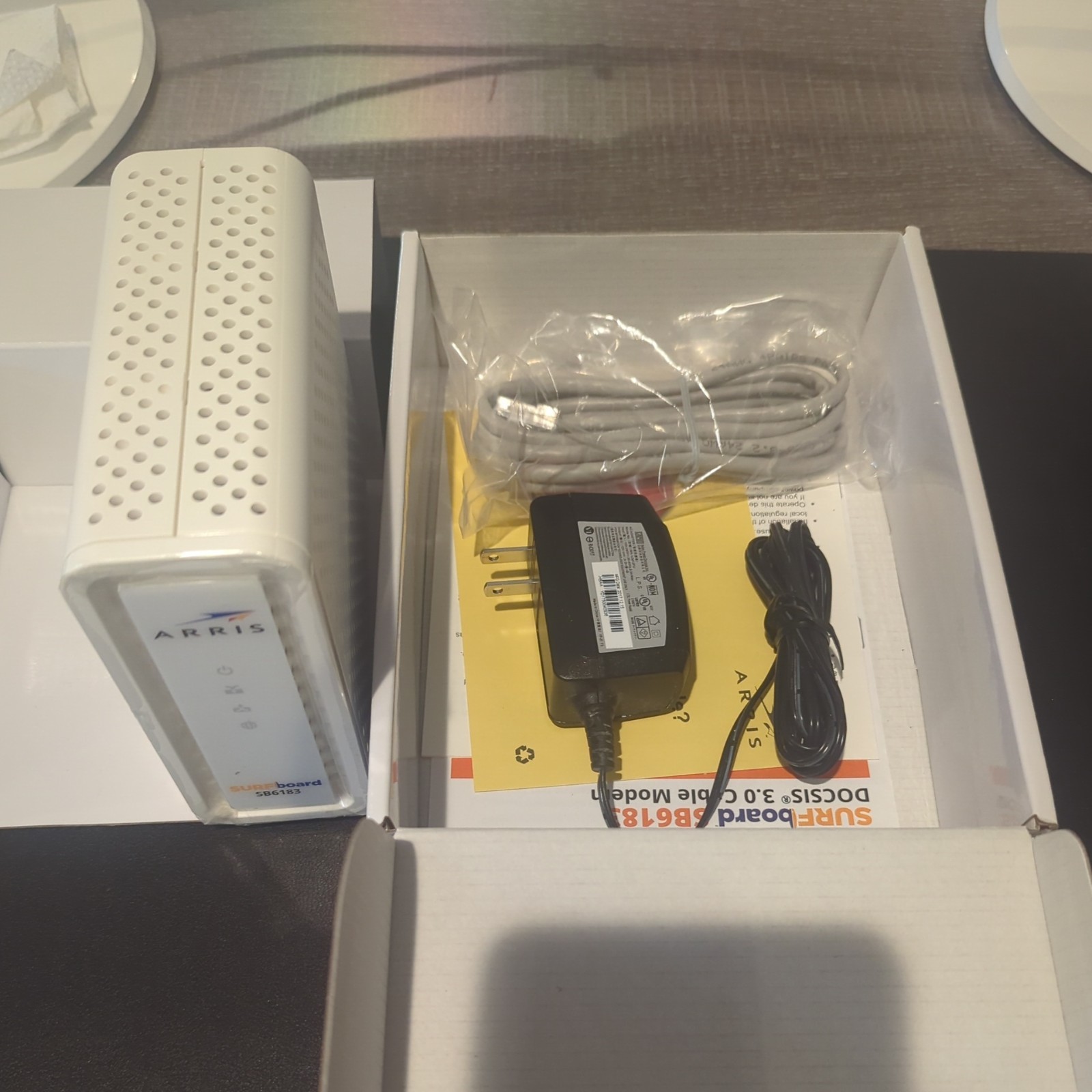 Arris Surfboard SB6183 DOCSIS 3.0 Modem 1-Gigabit Power Supply 16×4 channels