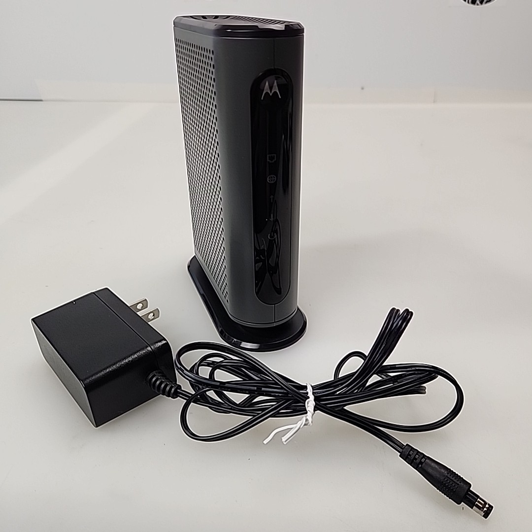 Motorola 16×4 DOCSIS 3.0 Cable Modem 686 Mbps MB7420 W/power Cord