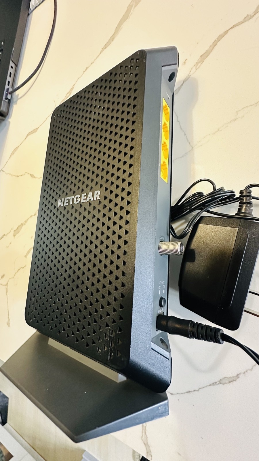 Used :NETGEAR Nighthawk CM1200-100NAS DOCSIS 3.1 Cable Modem