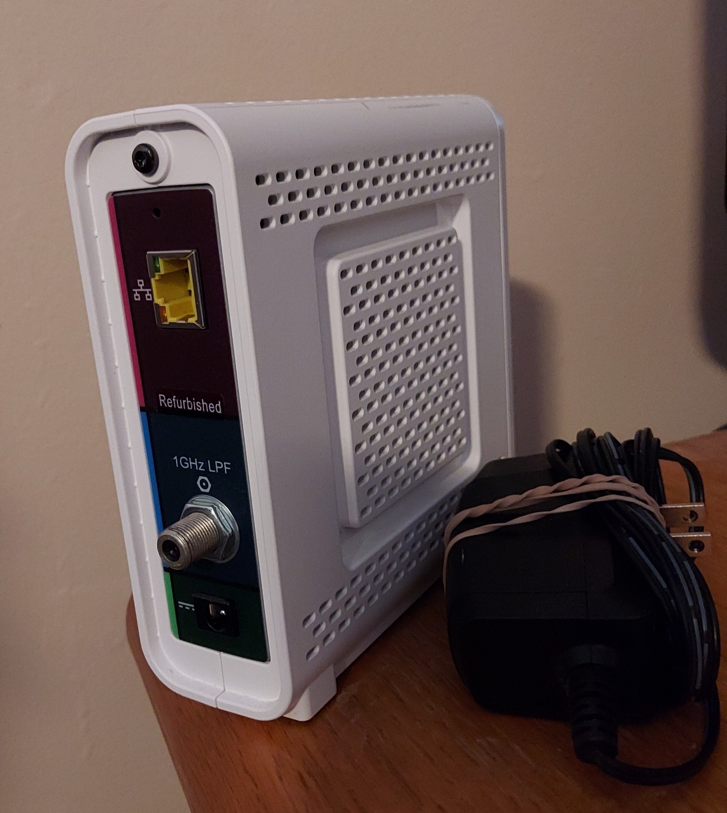 ARRIS Surfboard SB6190-RB DOCSIS 3.0 Cable Modem, White, refurbished