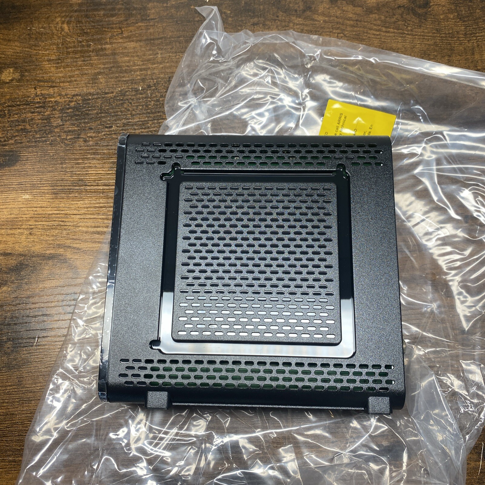 ARRIS SURFboard SBG10 Dual Band AC1600 Docsis 3 WIFI Cable Modem & Router In One