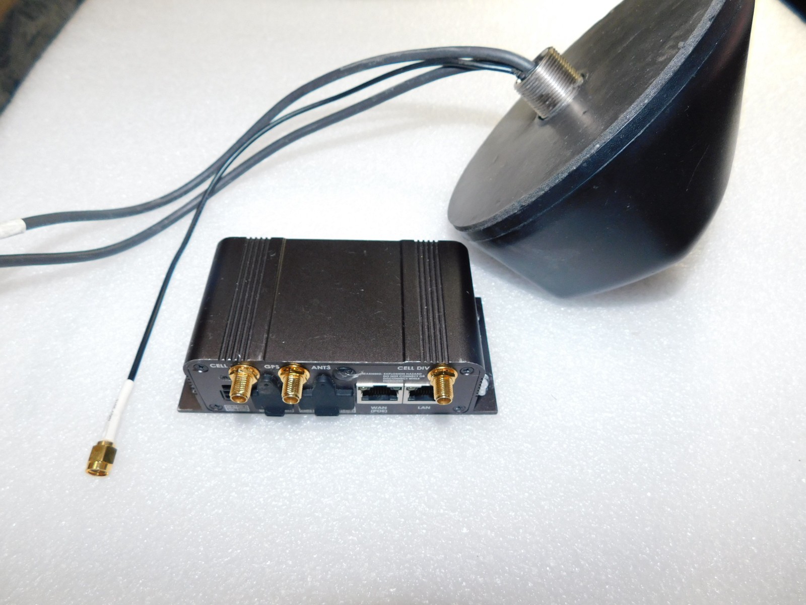 Microhard IPn4Gii-V1G 4G LTE Dual SIM Dual Ethernet Serial USB Gateway POE