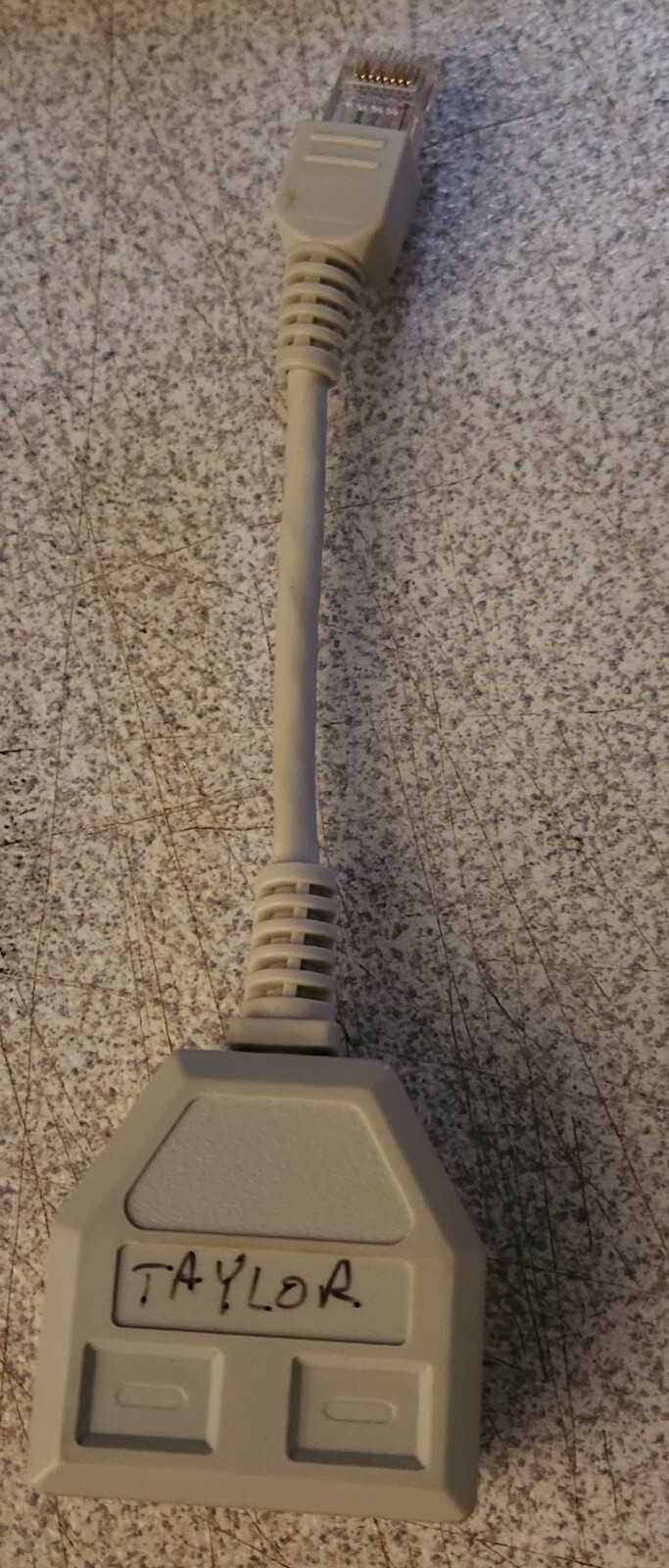 T-ADAPTER MAU01 Ethernet (RJ-45) PLUG 1 JACK – 2 JACK