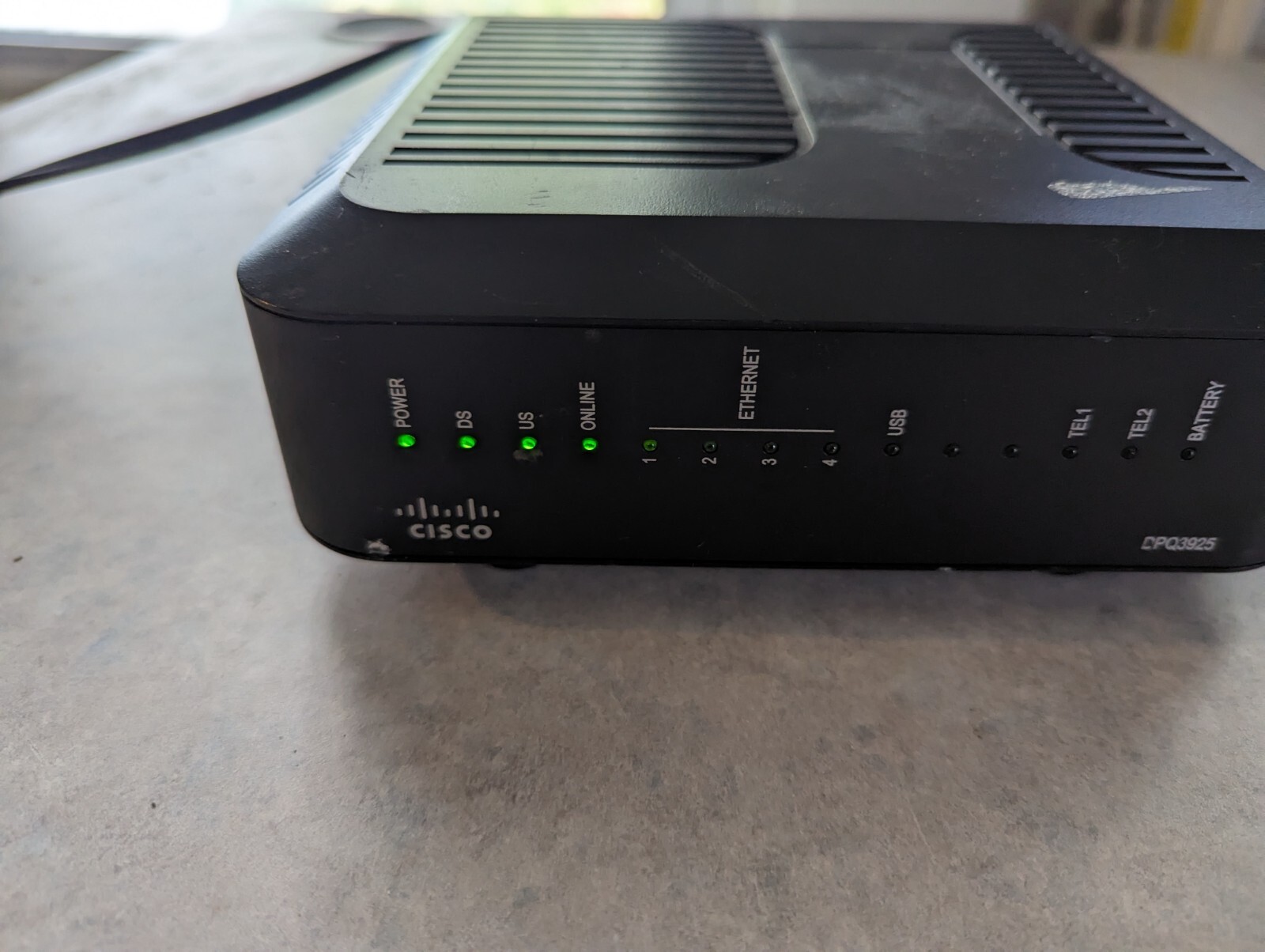 CISCO DPQ3925 8×4 DOCSIS 3.0 Wireless Gateway Modem Router with EDVA Voice