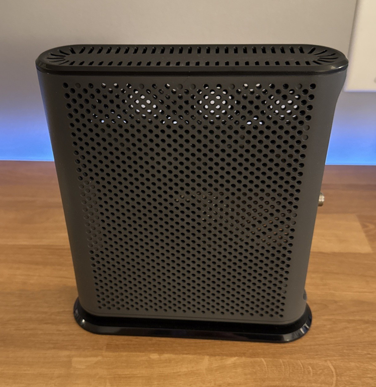 Motorola MB7621 DOCSIS 3.0 Cable Modem (1000 Mbps)