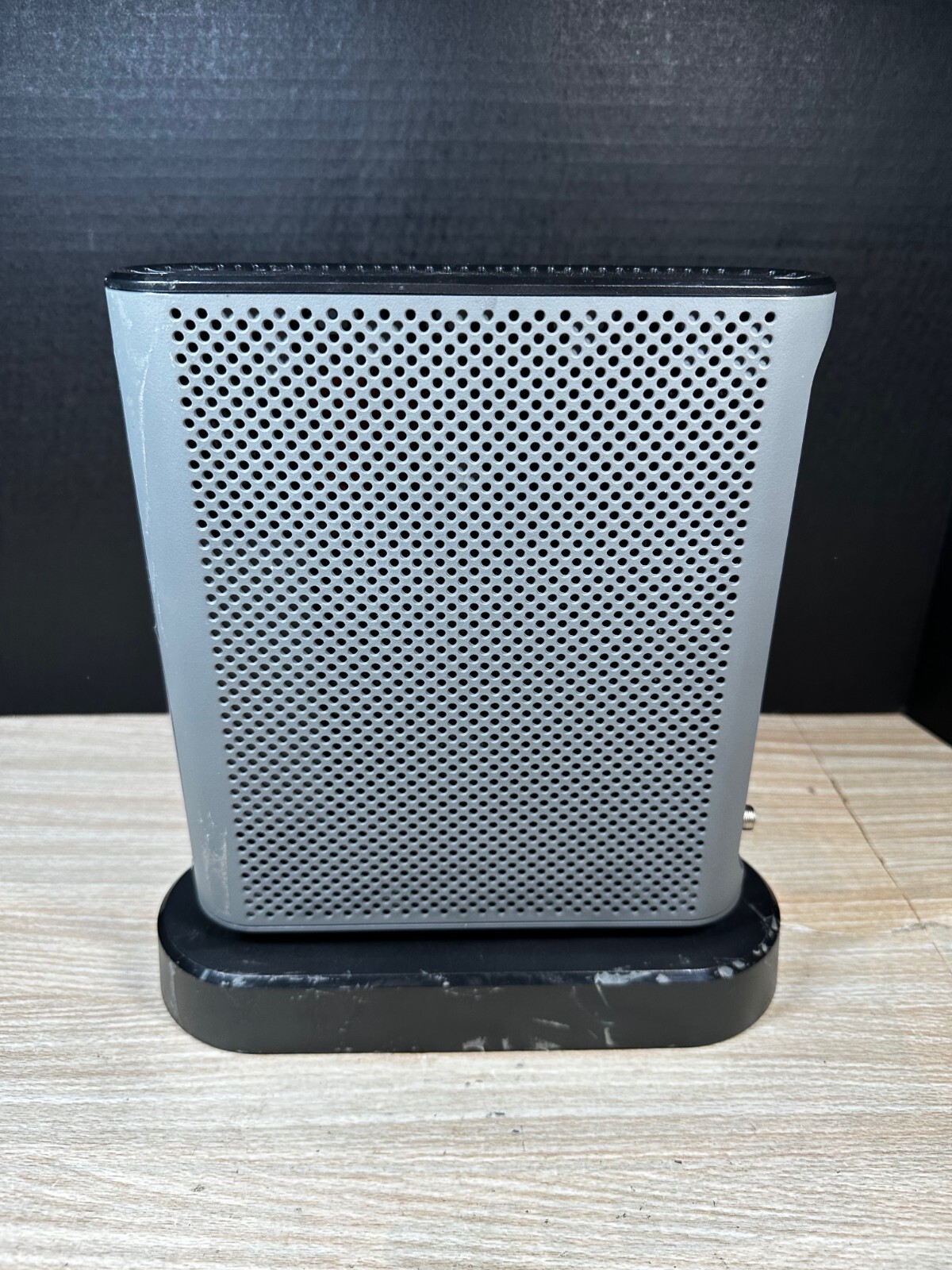 Motorola MT7711 24X8 Cable Modem and AC1900 Dual Band Wi-Fi Gigabit Router