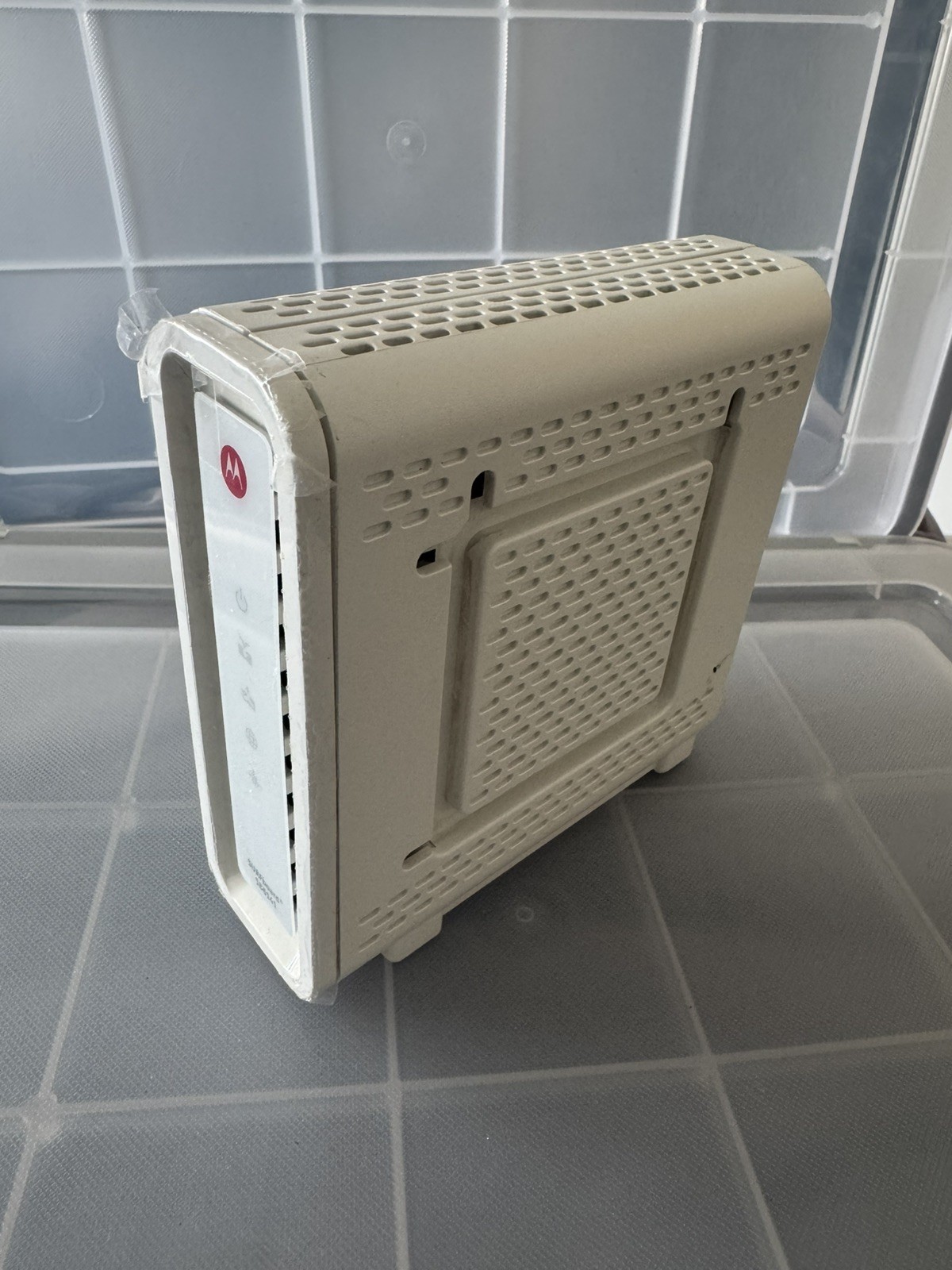 Motorola SURFboard SB6141 DOCSIS 3.0 Cable Modem 343 Mbps White