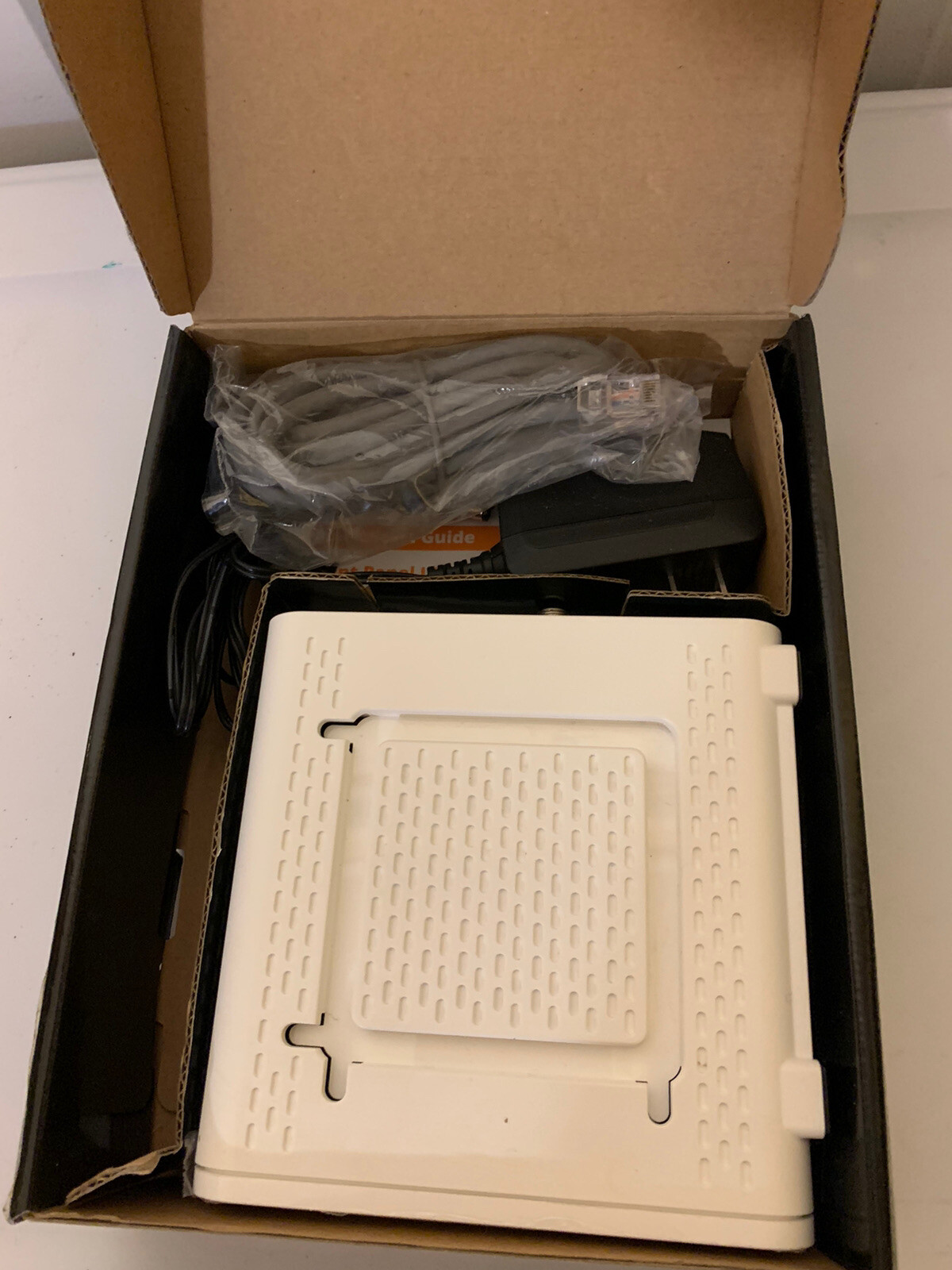Arris SURFboard SB6141 Cable Modem 581902-022-00 351.23 Mbps