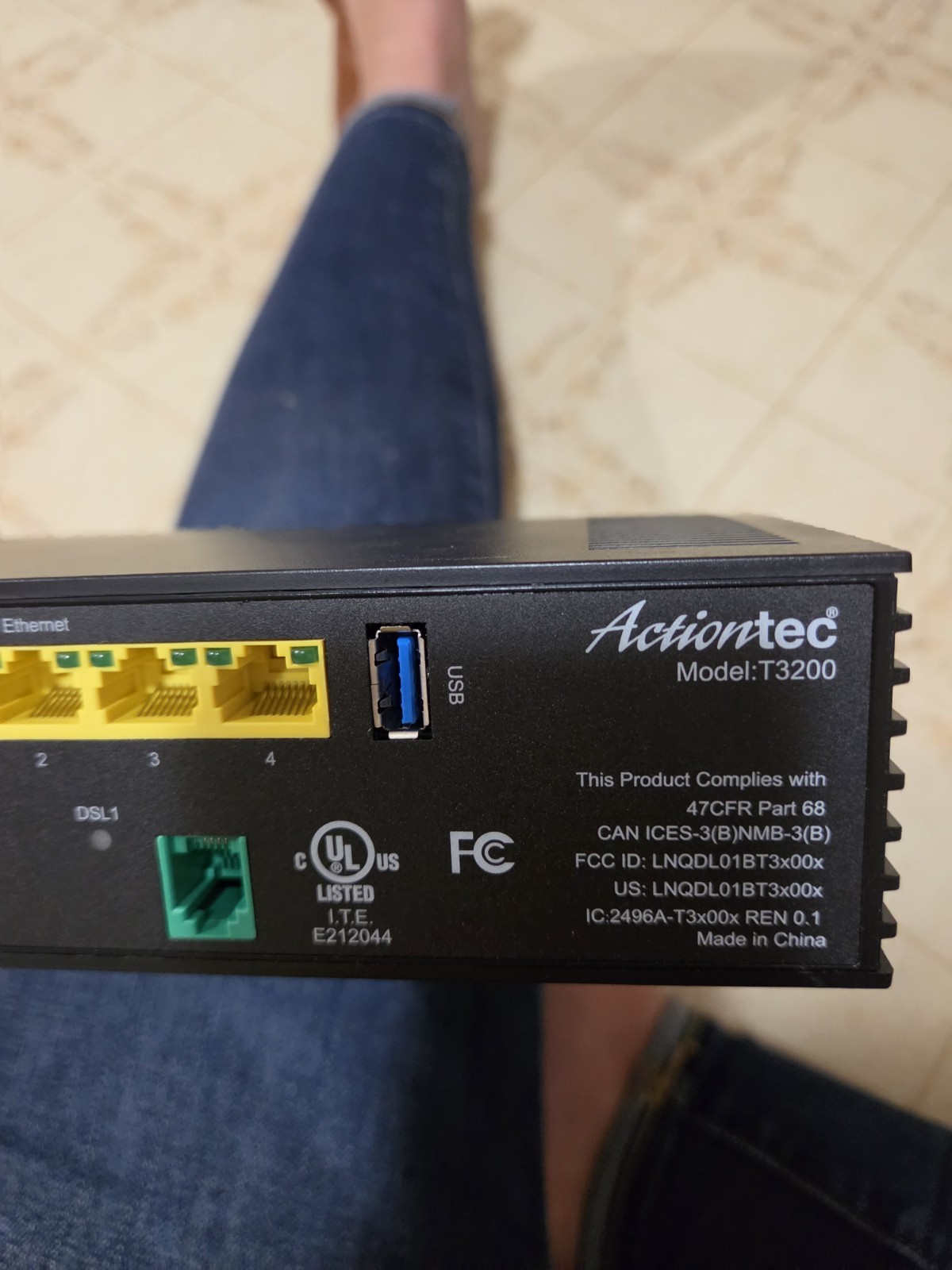 TDS Wi-Fi modem T3200 Wireless AC Gateway Router TDS no charger