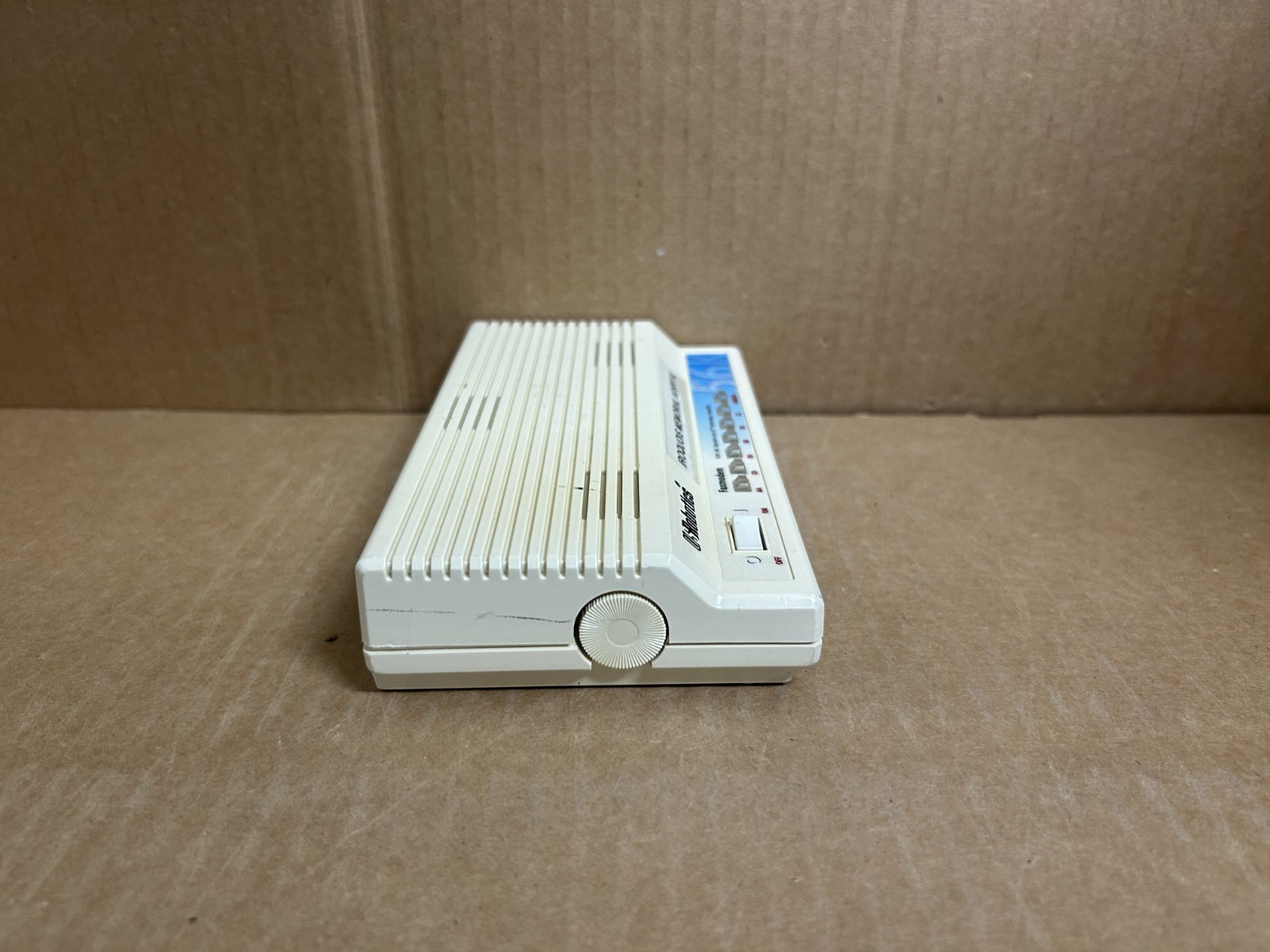USRobotics Model 0701 Faxmodem V.90 56K Standard and x2 Technology Compatible