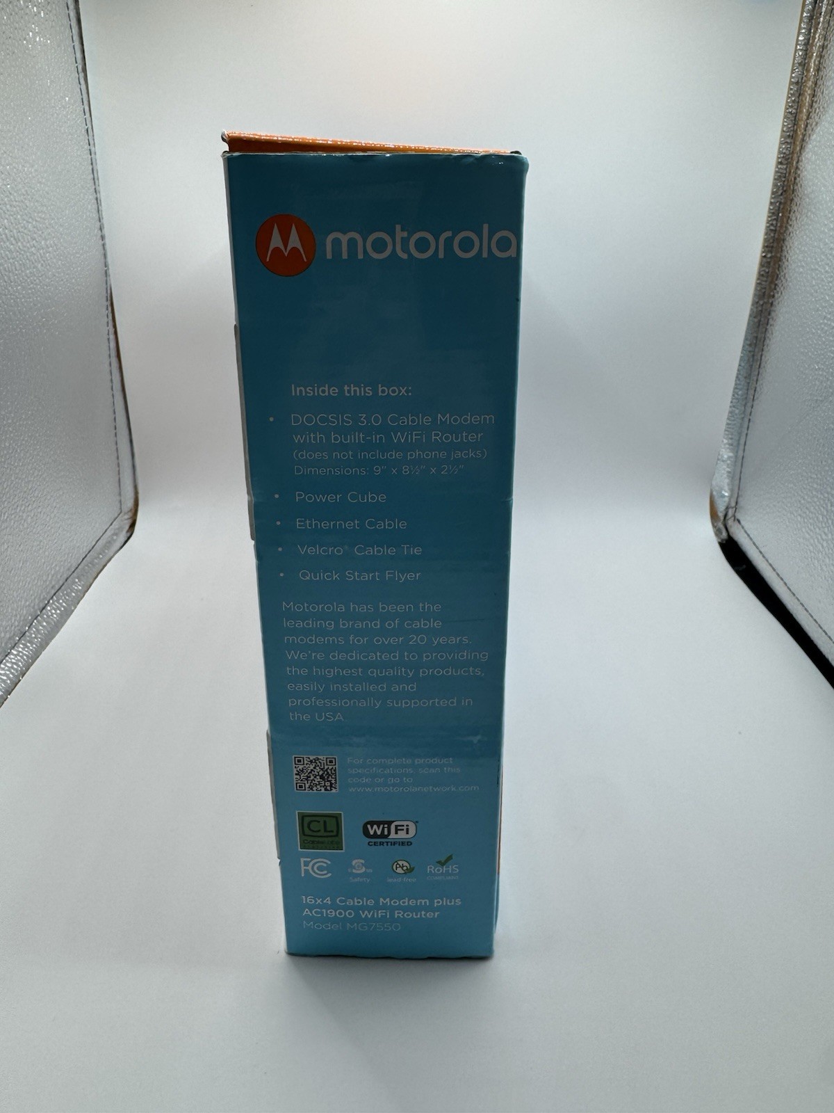 Motorola MG7550 16×4 Cable Modem Plus AC1900 WiFi Router Never Used