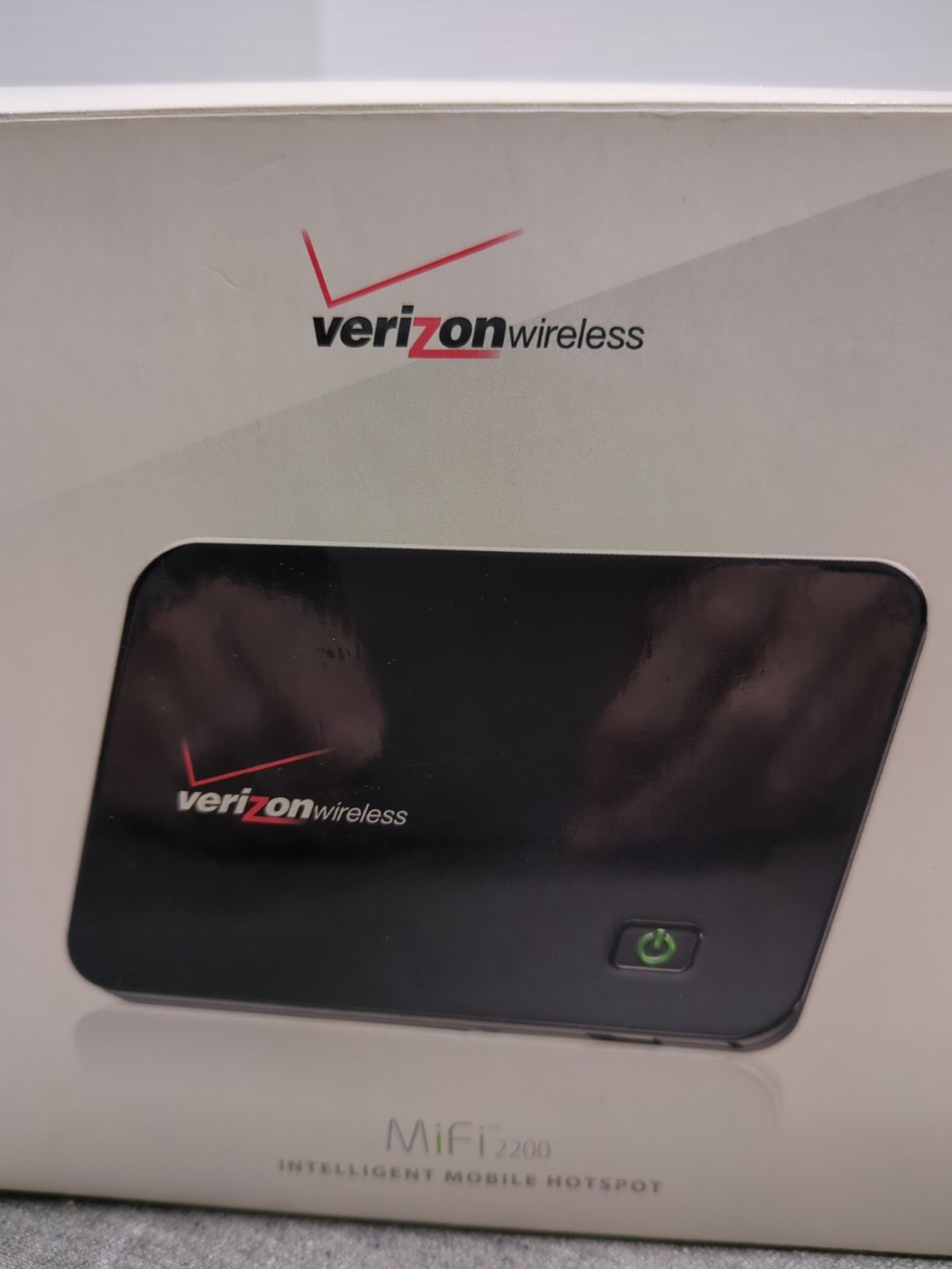 Verizon Wireless MiFi 2200 3G WiFi Hotspot Charger & Case Included Needs battery