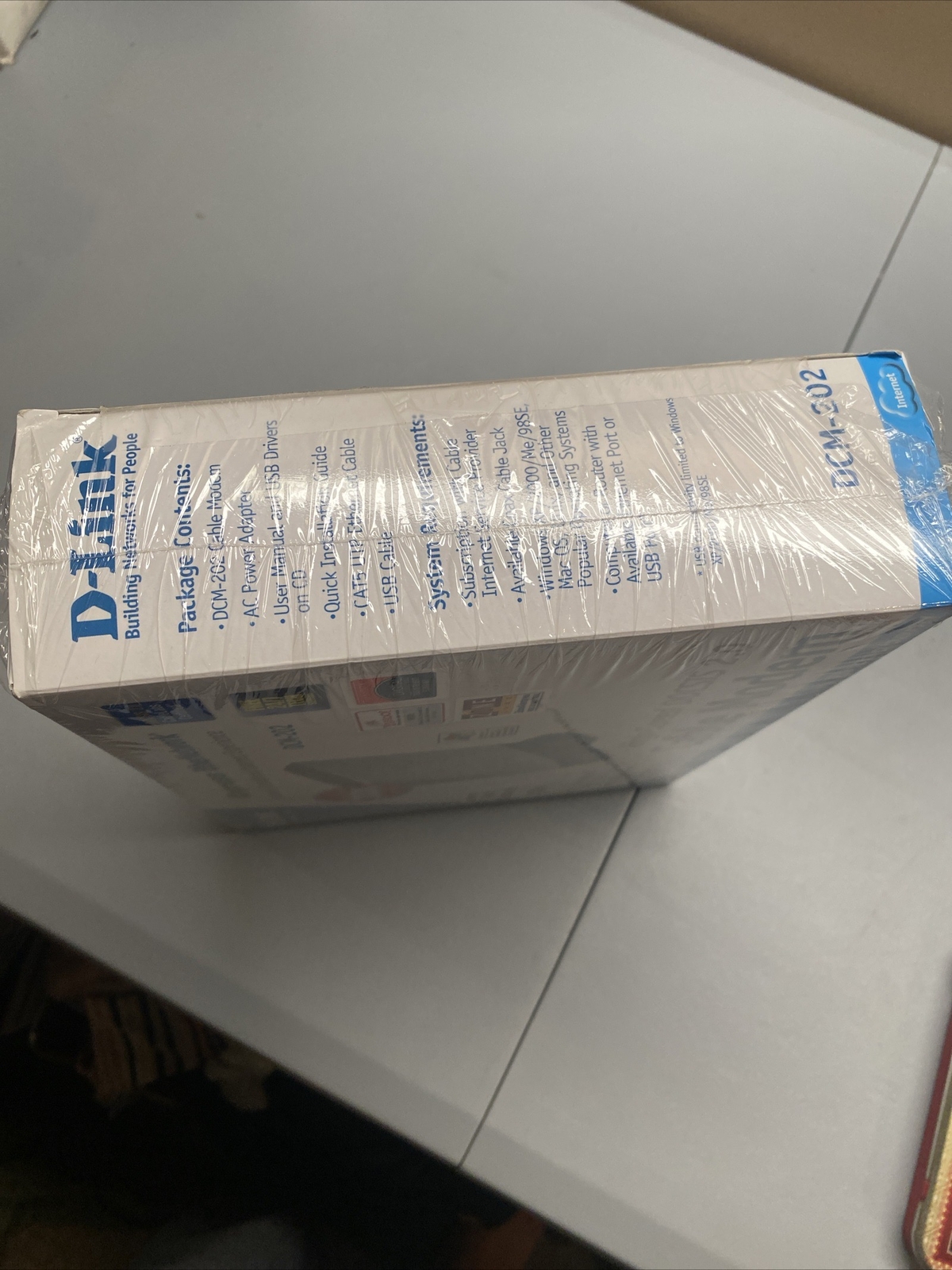 D-Link DCM-202 High-Speed DOCSIS 2.0 USB and Ethernet Connectivity Cable Modem