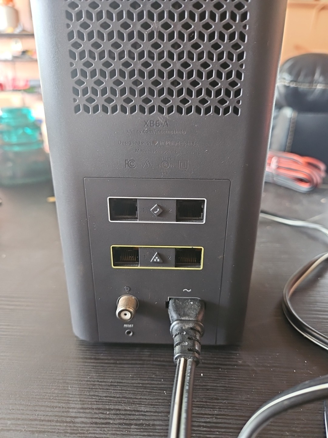 Xfinity XB6-A Wifi Router & Modem 115V Electric w/ Cord Black Untested