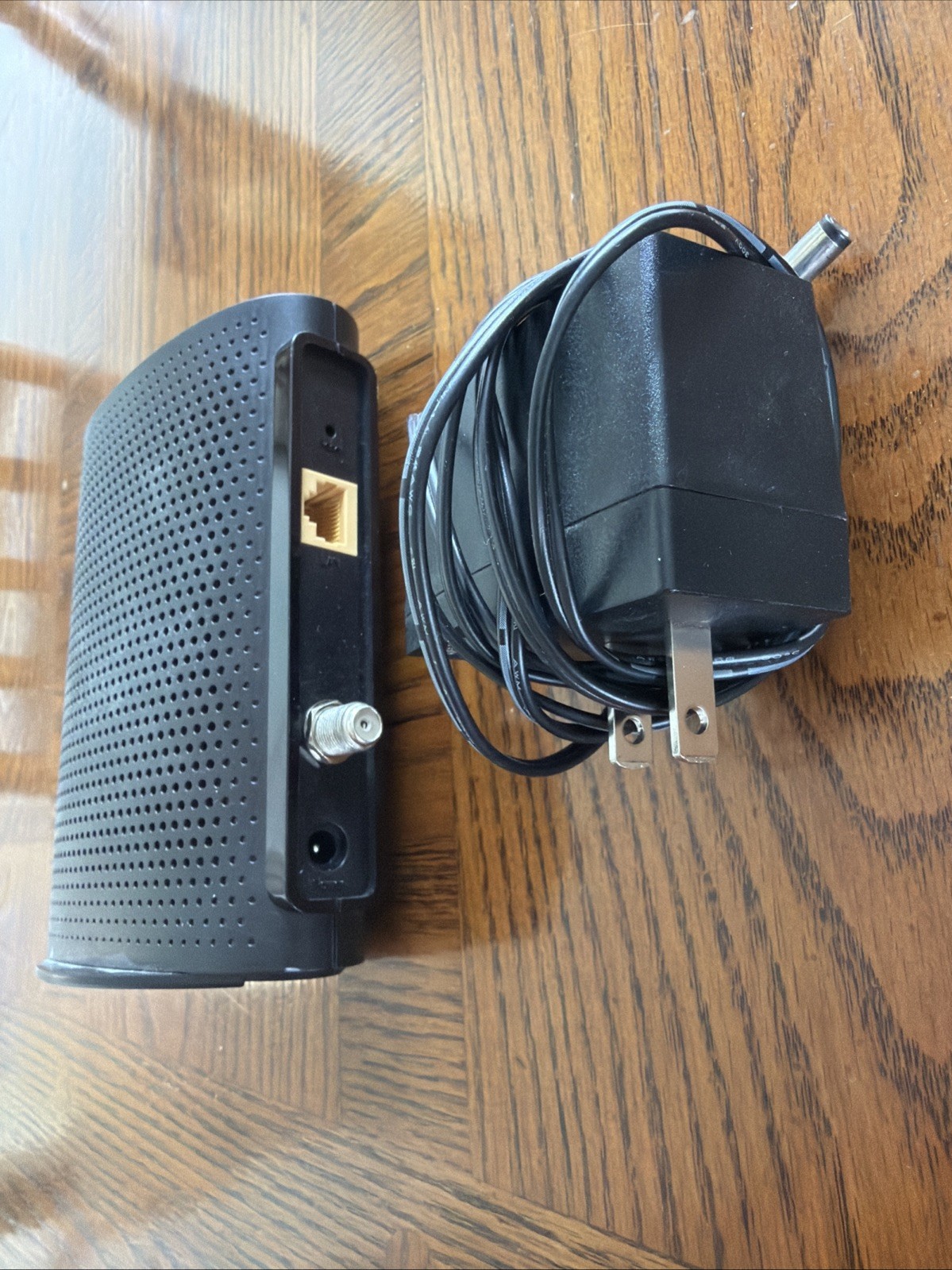 TP-LINK TC-7610 DOCSIS 3.0 Cable Modem