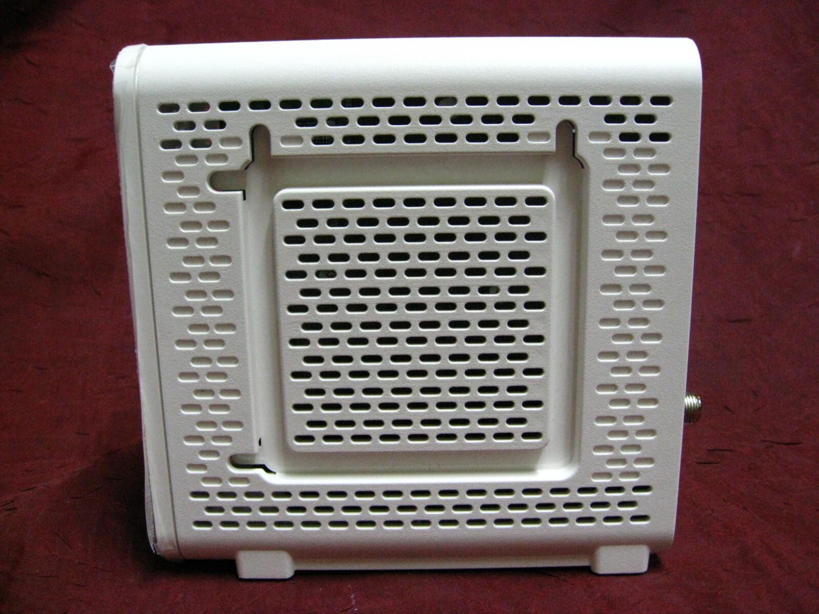 ARRIS SURFboard SB8200 Router DOCSIS 3.1 10 Gbps Cable Modem