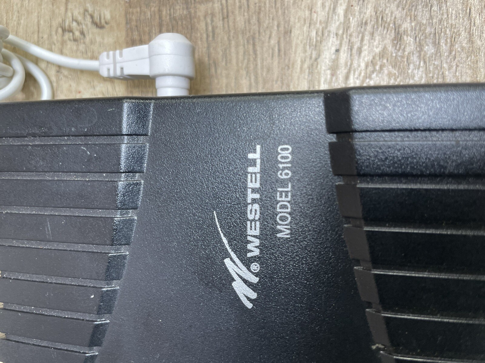 WESTELL DSL MODEM WITH POWER SUPPLY ~ MODEL #: E90-610014-06 Rev: E Wind River