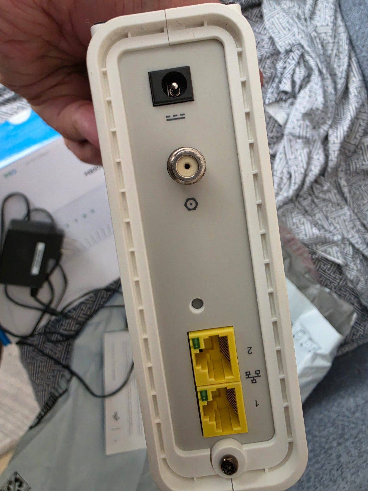 Modem ARRIS SURFboard SB8200 DOCSIS 3.1 10 Gbps Cable Modem only