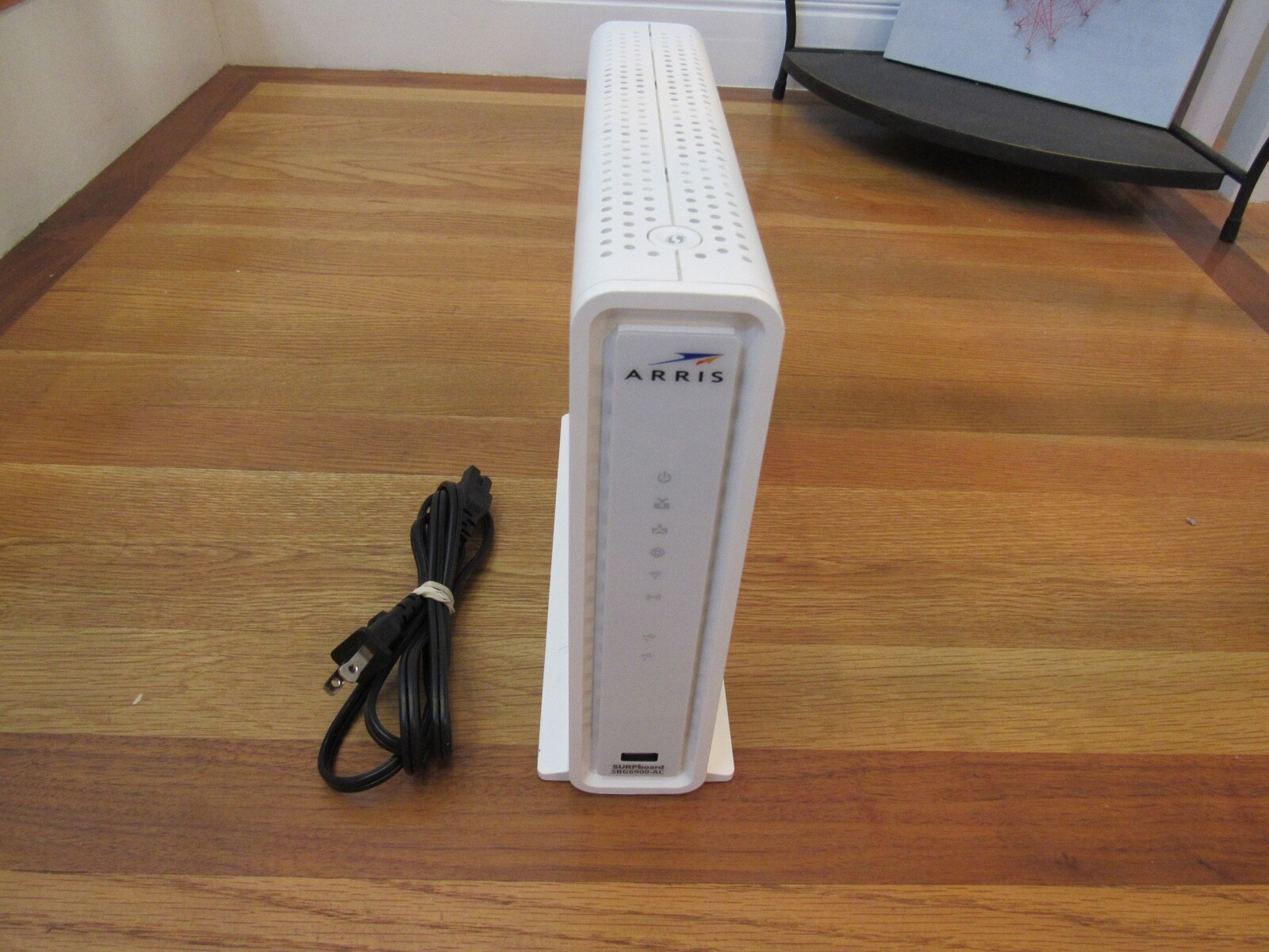 ARRIS Surfboard SBG6900-AC Cable Modem With AC1900 WiFi Router
