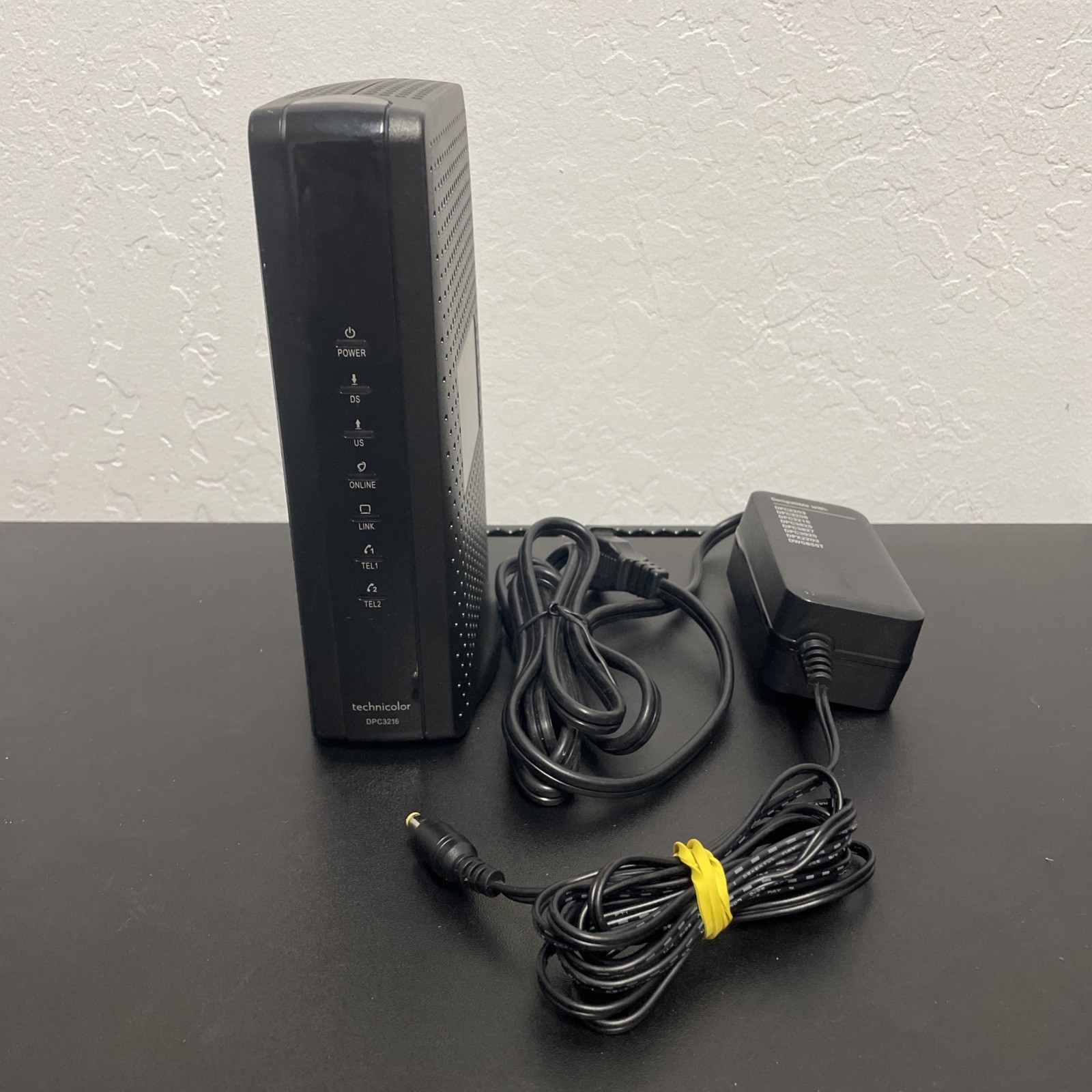 Technicolor DPC3216 WiFi Modem w / Power Cords Included – Free Shipping!