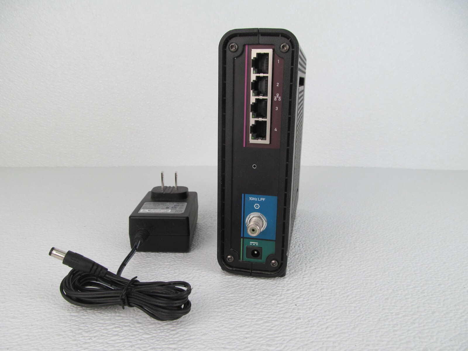 Arris Surfboard SBG6580-G228 DOCSIS 3.0 Cable Modem Motorola -E9B60 Wi-Fi Router