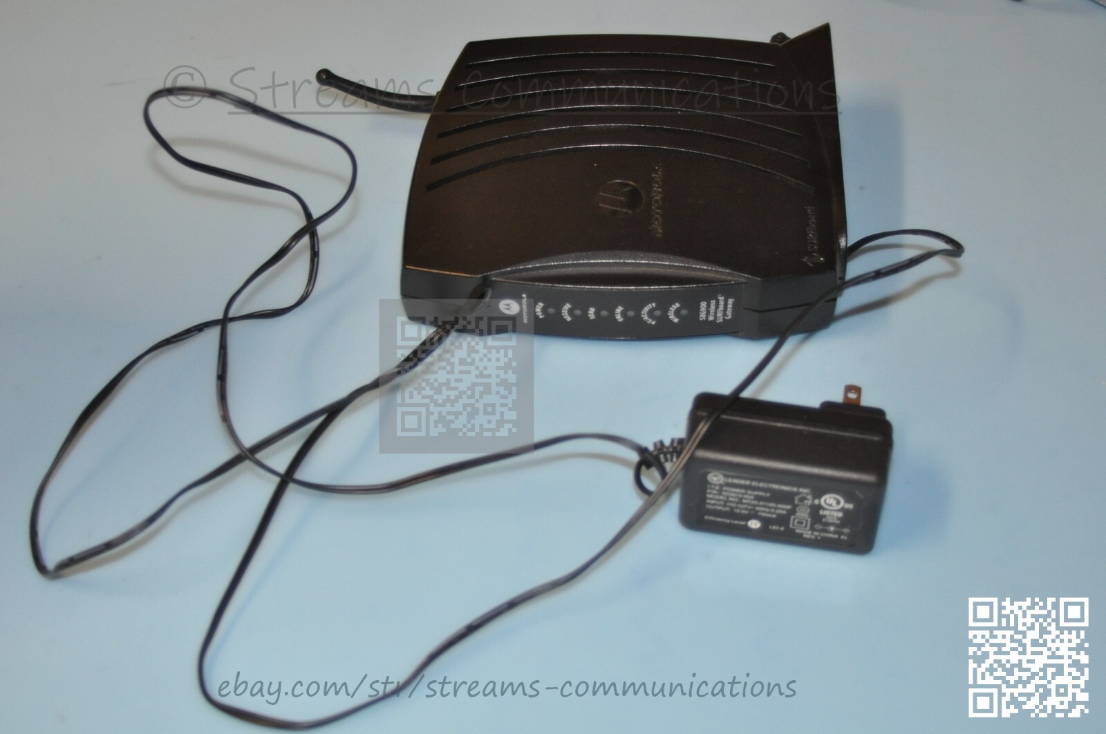 Motorola Surfboard Wireless Cable Modem Gateway Model SBG900 w/AC Adapter 494020