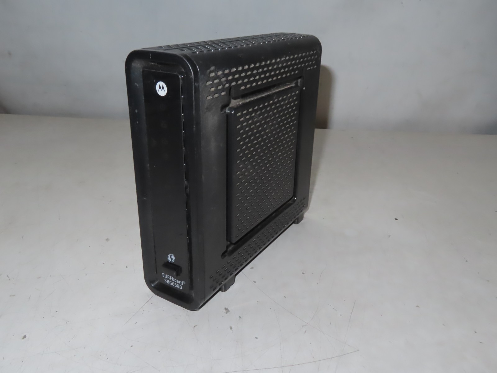 Motorola SBG6580 DOCSIS 3.0 Wireless Cable Modem Router Gateway Comcast Xfinity