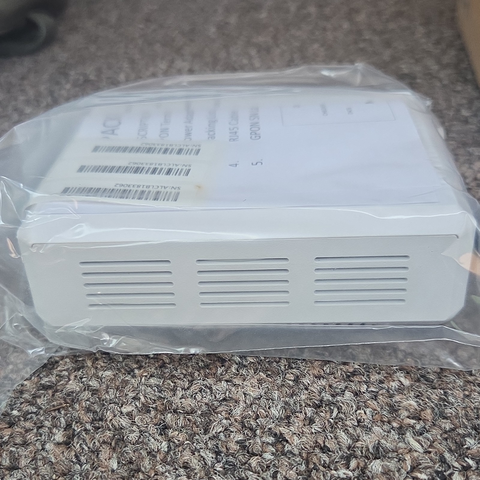 Nokia G-010G-A GPON Terminal White w/ Power Adapter & Ethernet Cable