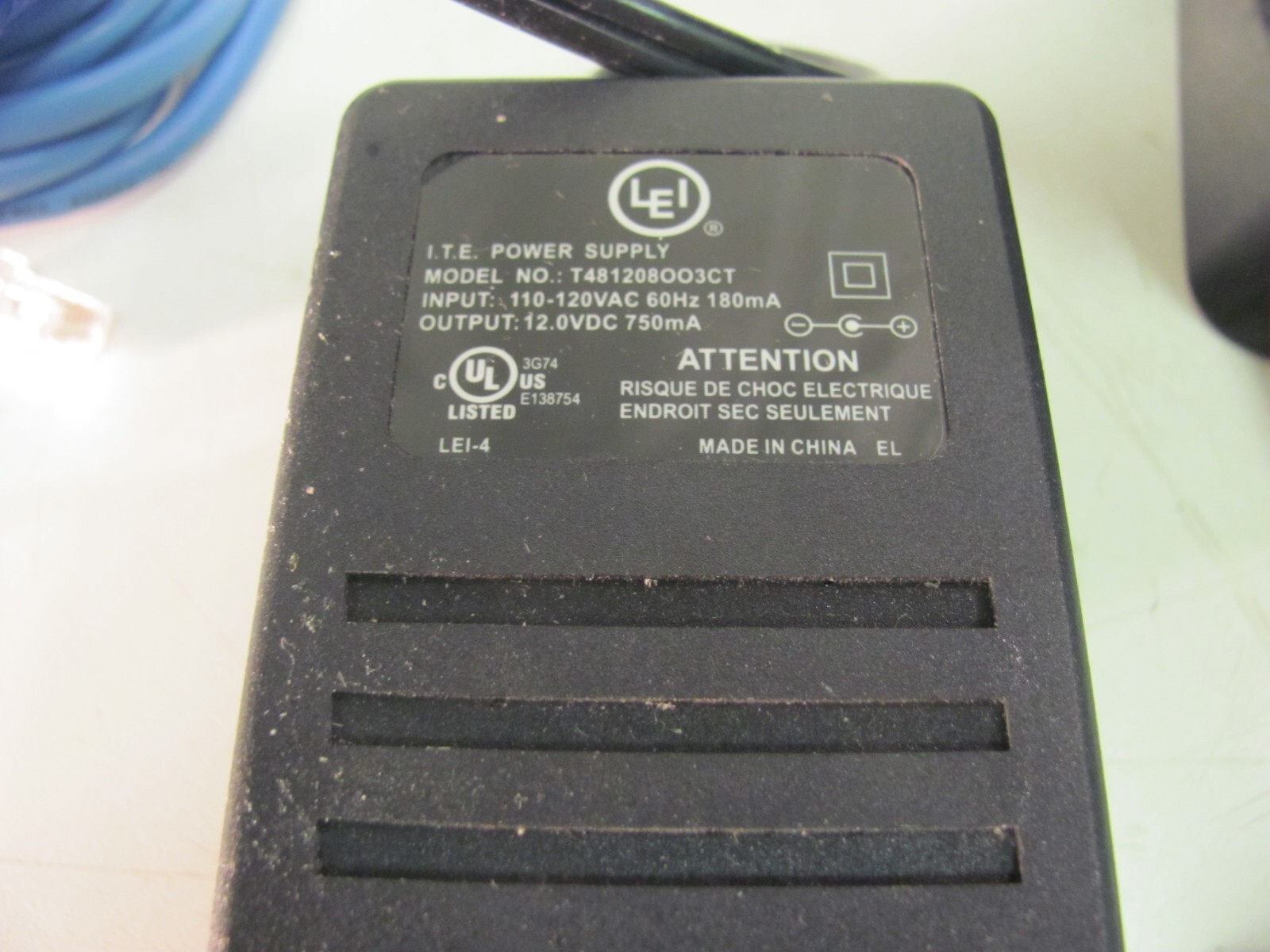 Motorola SURFboard SB5101 DOCSIS 2.0 (38.91 Mbps) Cable Modem w/ AC Adapter