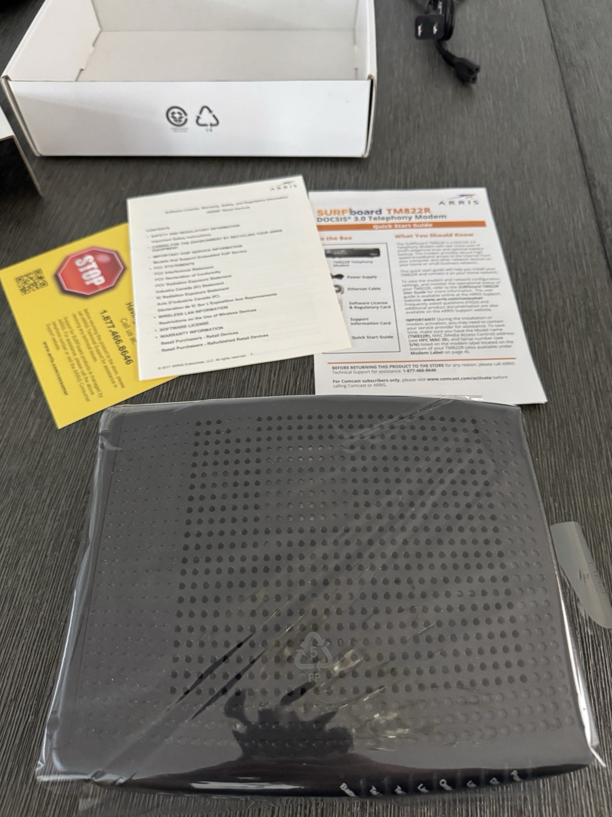 ARRIS TM822R Internet &amp Voice DOCSIS 3.0 Modem Good Condition