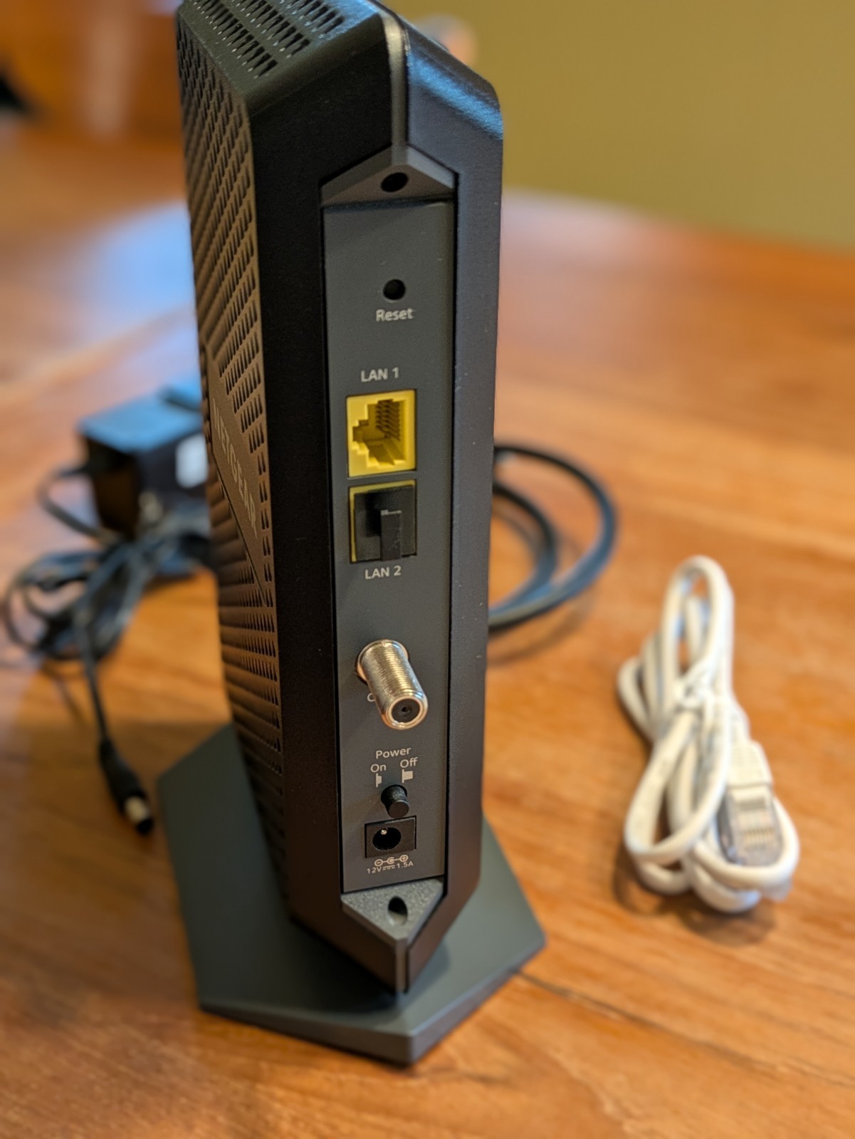 NETGEAR Nighthawk Model CM1100 Multi-Gig Speed Cable Modem DOCSIS 3.1 Tested