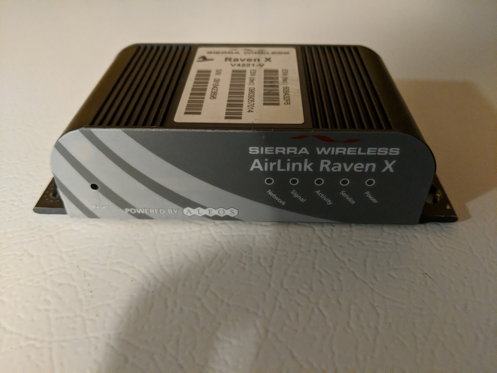 Sierra Wireless AirLink Raven X V4221-V cellular connection modem