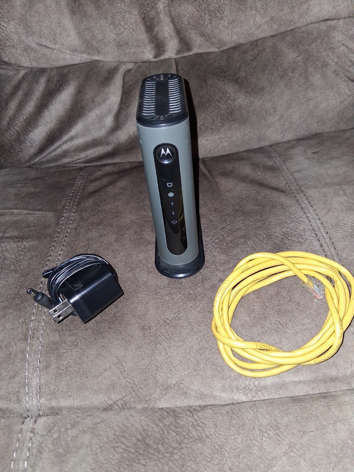 Motorola MB7220 DOCSIS 3.0 8×4 Cable Modem 343 Mbps 1x Ethernet