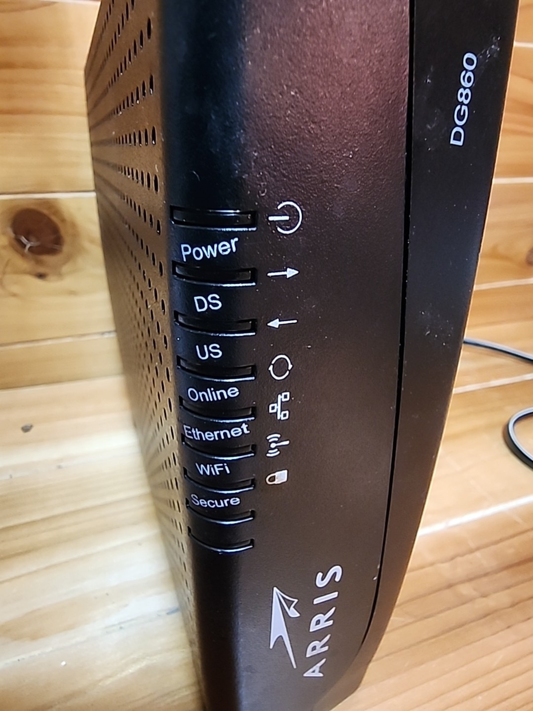 ARRIS DG860a (DG00DLE860) 320 Mbps. 1cnt29