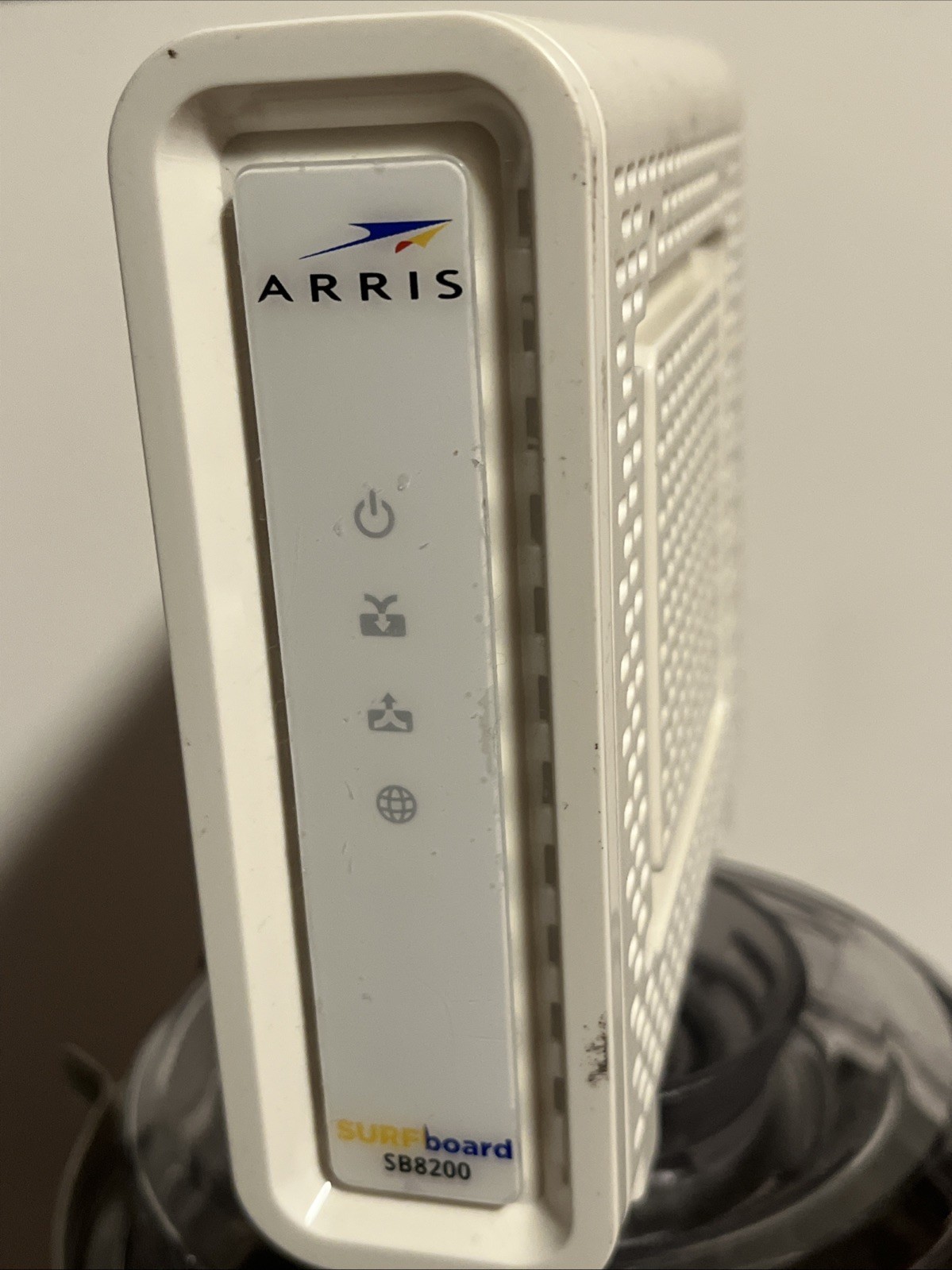 ARRIS SURFboard SB8200 DOCSIS 3.1 10 Gbps Cable Modem