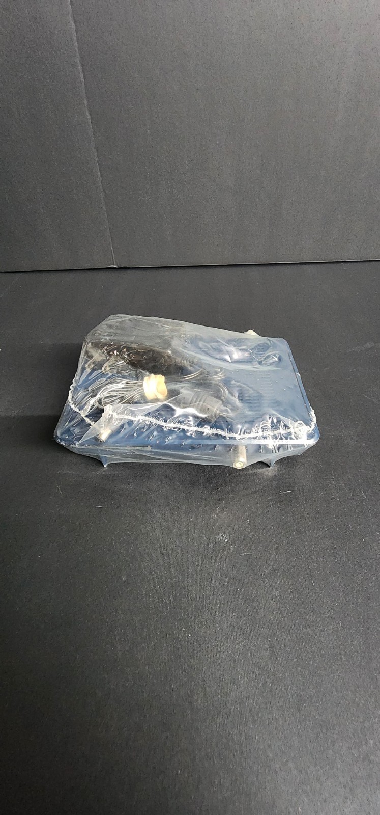 Ubee DDM352.1 12V 1A Cable Modem Still in the Plastic!! Never used!