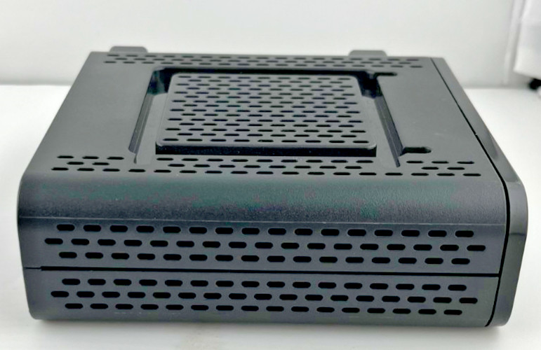 Arris Surfboard SB6121 Cable Modem Black High Speed Internet *No power adapter*