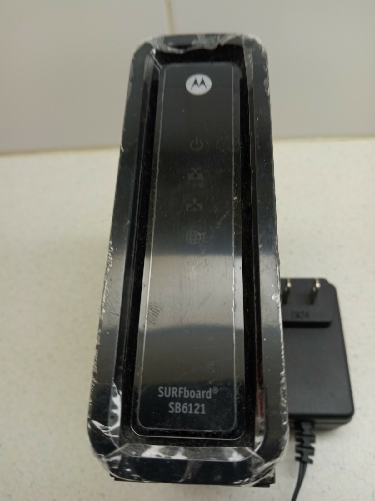 Arris Surfboard SB6121 Cable Modem with power supply