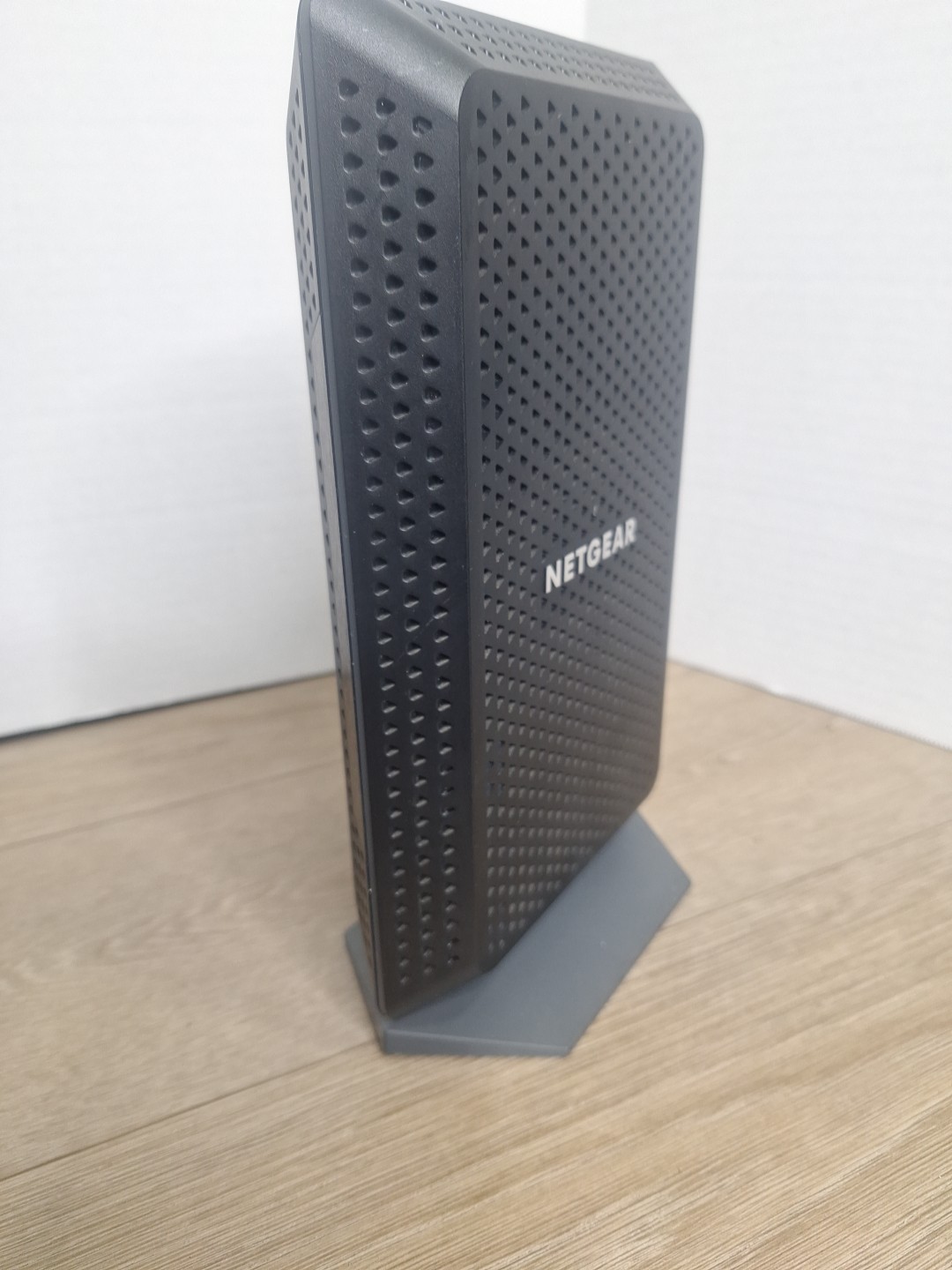 NETGEAR Nighthawk CM1200 DOCSIS 3.1 Cable Modem with OEM Power Cable