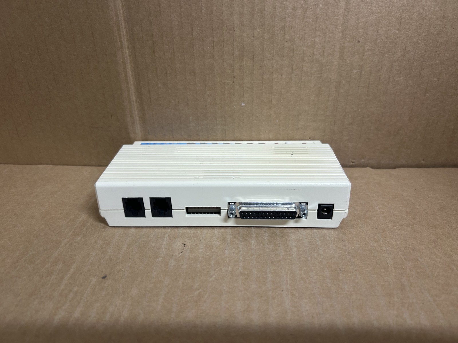 USRobotics Model 0701 Faxmodem V.90 56K Standard and x2 Technology Compatible