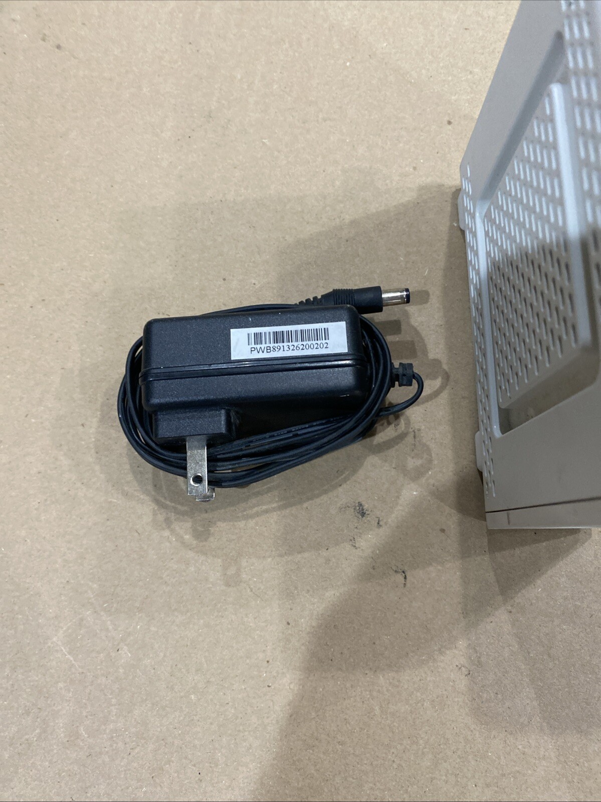 ARRIS SURFboard SB6141 Motorola White Modem W/ Power/Ethernet Cable High Powered