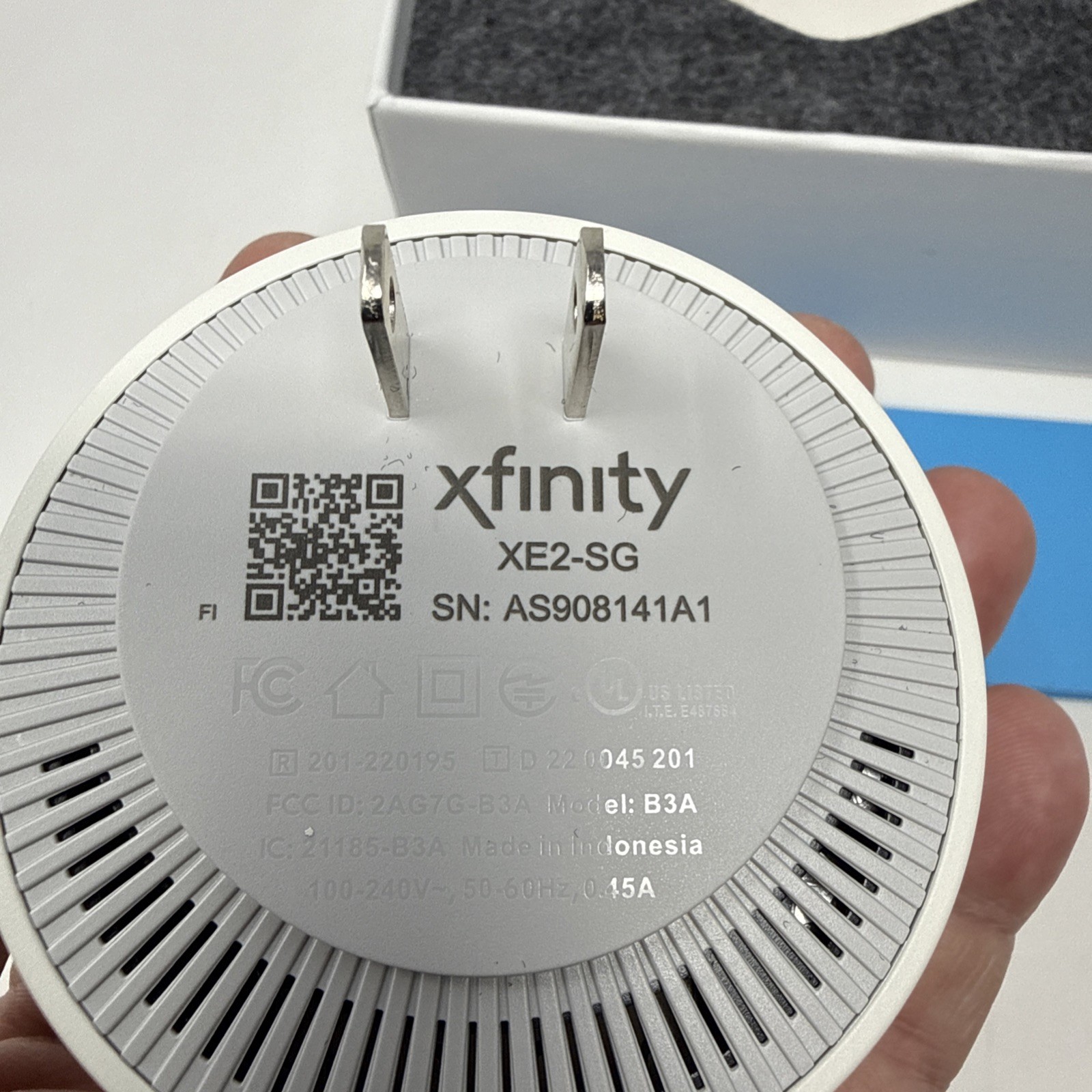 Comcast Xfinity XFI WIFI Pod EXTENDER REPEATER BOOSTER MESH 2nd Gen XE2-SG used