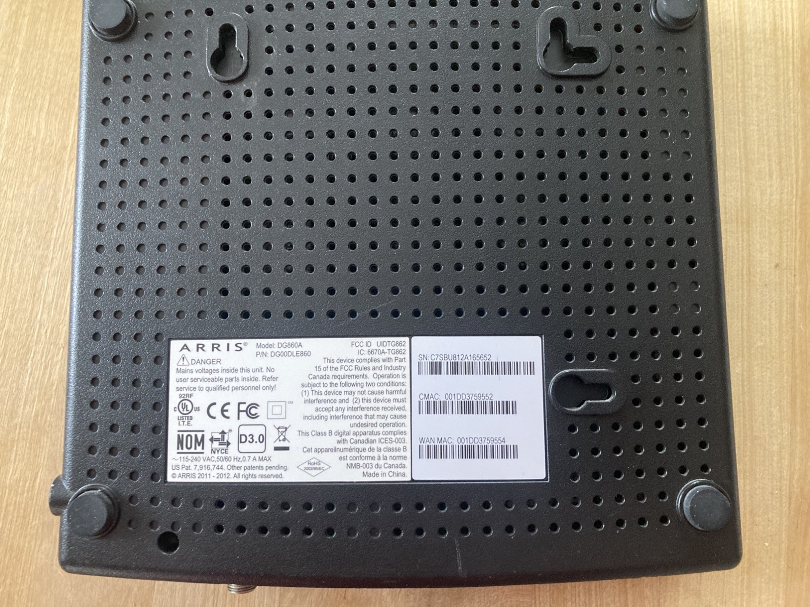 ARRIS DG860A Cable Modem
