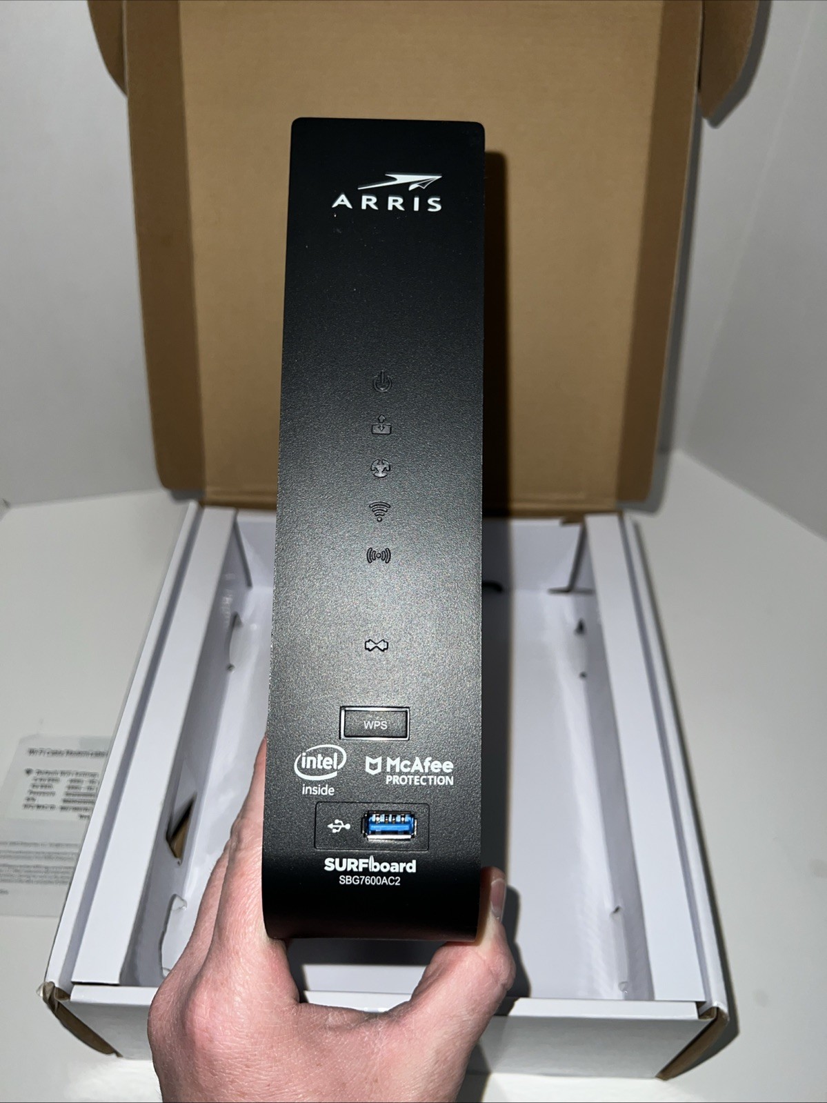ARRIS SURFboard SBG7600AC2-RB DOCSIS 3.0 Cable Modem & AC2350 Wi-Fi Router