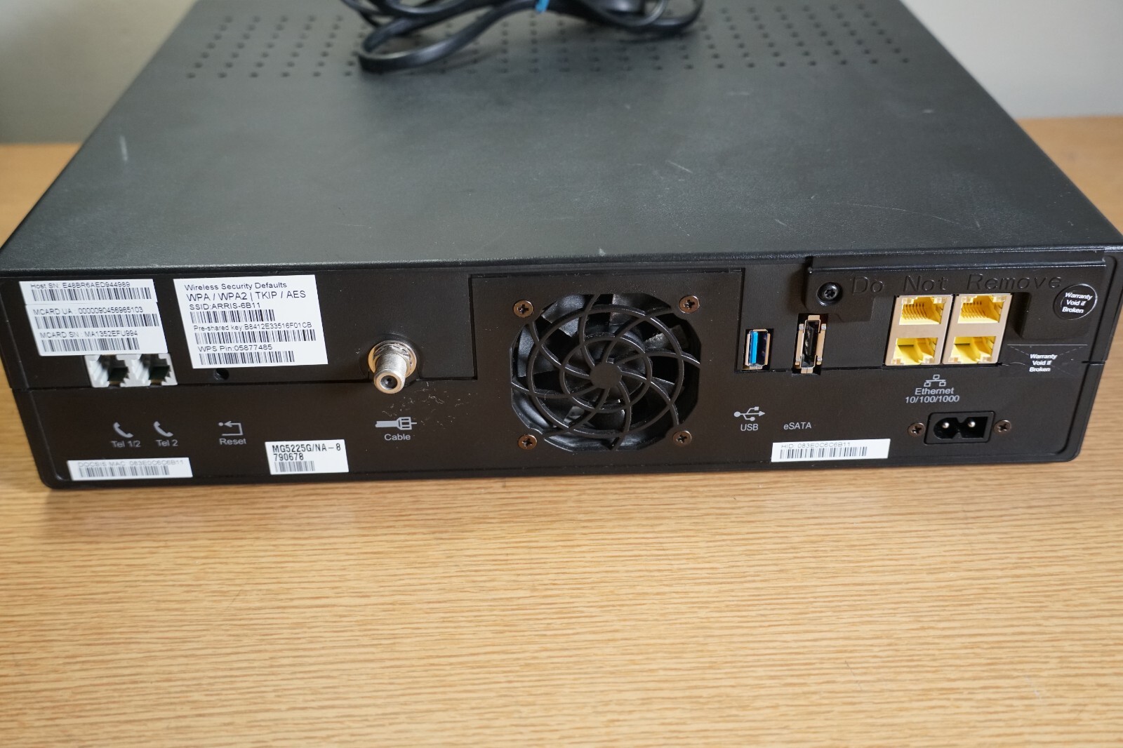 ARRIS Media Gateway MG5225G/NA MG02DCG5225 Modem, eSATA, USB, Cable