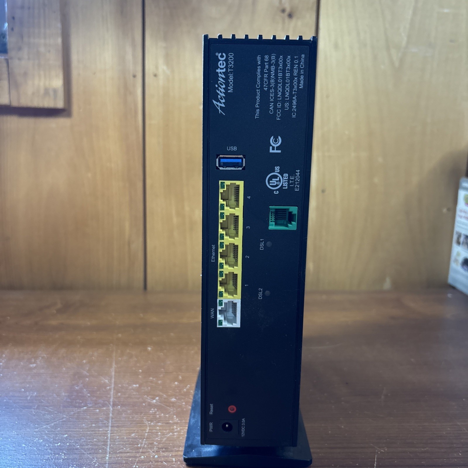 TDS Wi-Fi modem T3200 Wireless AC Gateway Router TDS no charger