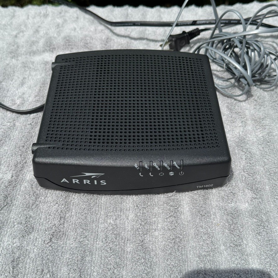 ARRIS Internet Cable Modem DOCSIS 3.0 Model TM1602A